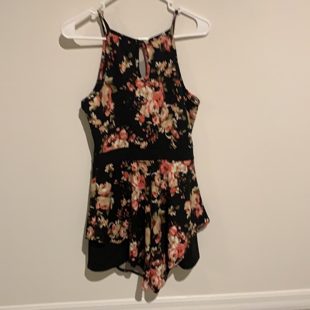 Romper - Picture 2 of 4